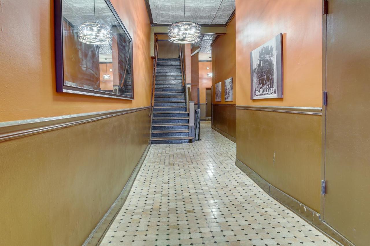 Historic Memphis Condo Walk To Beale Street! מראה חיצוני תמונה